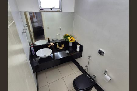 Casa de condomínio para alugar com 630m², 5 quartos e 3 vagasLavabo