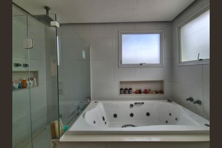 Casa de condomínio para alugar com 630m², 5 quartos e 3 vagasBanheiro da Suíte 3