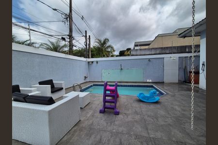 Casa de condomínio para alugar com 630m², 5 quartos e 3 vagasÁrea externa