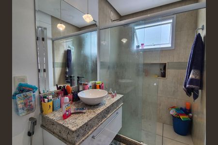 Casa de condomínio para alugar com 630m², 5 quartos e 3 vagasBanheiro da Suíte 2