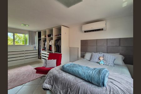 Casa de condomínio para alugar com 630m², 5 quartos e 3 vagasSótão