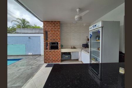 Casa de condomínio para alugar com 630m², 5 quartos e 3 vagasÁrea externa