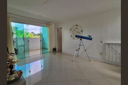 Casa de condomínio para alugar com 630m², 5 quartos e 3 vagasSala 2