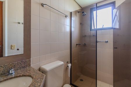 Apartamento à venda com 165m², 3 quartos e 1 vaga Apartamento à venda com 165m², 3 quartos e 1 vagaCobertura Banheiro