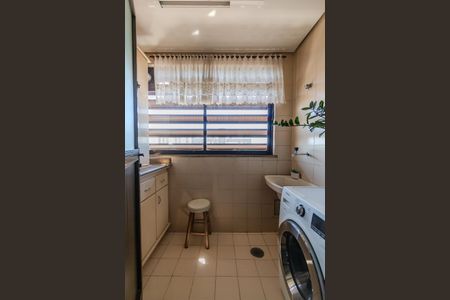Apartamento à venda com 165m², 3 quartos e 1 vaga Apartamento à venda com 165m², 3 quartos e 1 vagaÁrea de Serviço