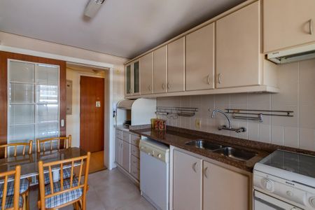 Apartamento à venda com 165m², 3 quartos e 1 vaga Apartamento à venda com 165m², 3 quartos e 1 vagaCozinha