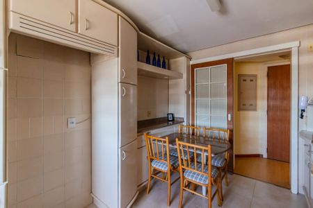 Apartamento à venda com 165m², 3 quartos e 1 vaga Apartamento à venda com 165m², 3 quartos e 1 vagaCozinha