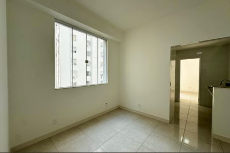 Sala de apartamento para alugar com 1 quarto, 40m² em Centro, Rio de Janeiro