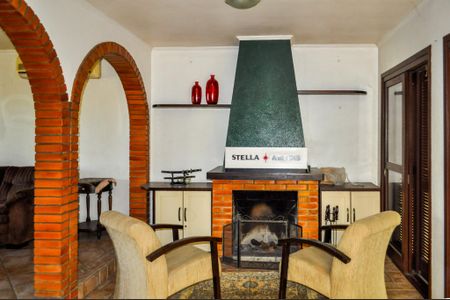 Sala de casa à venda com 4 quartos, 173m² em Cristal, Porto Alegre