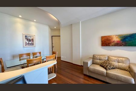 Apartamento à venda com 110m², 3 quartos e 2 vagasSala