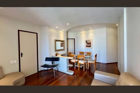 Apartamento à venda com 110m², 3 quartos e 2 vagasSala