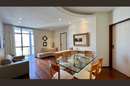 Sala de apartamento à venda com 3 quartos, 110m² em Lourdes, Belo Horizonte