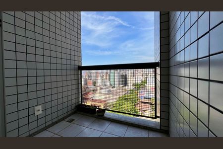 Varanda de apartamento à venda com 3 quartos, 110m² em Lourdes, Belo Horizonte