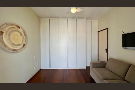 Apartamento à venda com 110m², 3 quartos e 2 vagasQuarto 2