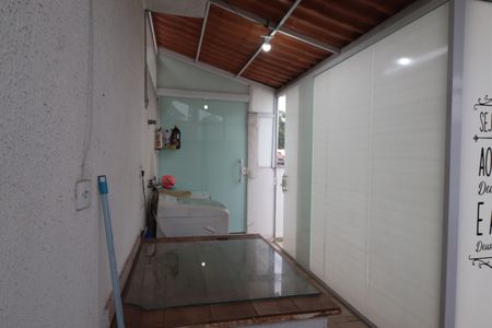 Apartamento à venda com 100m², 2 quartos e 1 vagaÁrea de Serviço