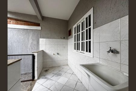 Casa de condomínio para alugar com 280m², 4 quartos e 4 vagasÁrea de Serviço