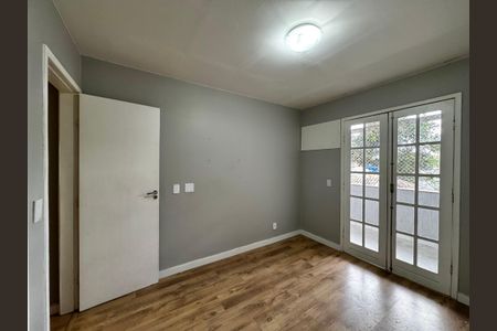 Casa de condomínio para alugar com 280m², 4 quartos e 4 vagasSuíte 3