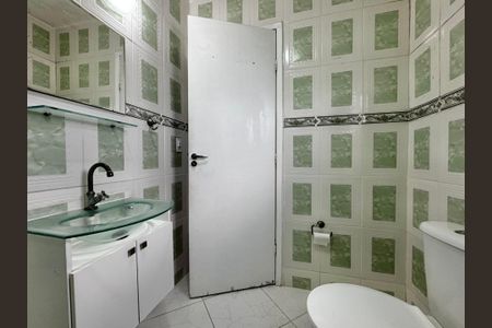 Casa de condomínio para alugar com 280m², 4 quartos e 4 vagasBanheiro da Suíte 1