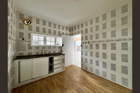 Casa de condomínio para alugar com 280m², 4 quartos e 4 vagasCozinha