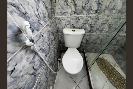 Casa de condomínio para alugar com 280m², 4 quartos e 4 vagasBanheiro Social