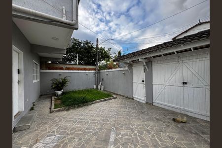 Casa de condomínio para alugar com 280m², 4 quartos e 4 vagasÁrea externa