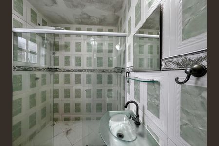 Casa de condomínio para alugar com 280m², 4 quartos e 4 vagasBanheiro da Suíte 1