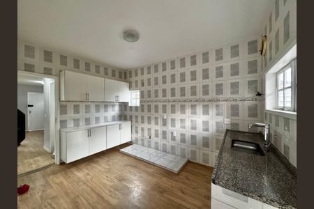 Casa de condomínio para alugar com 280m², 4 quartos e 4 vagasCozinha