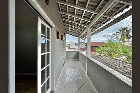 Casa de condomínio para alugar com 280m², 4 quartos e 4 vagasVaranda das Suítes 2 e 3