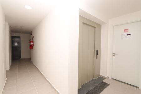 Apartamento para alugar com 37m², 1 quarto e sem vaga Apartamento para alugar com 37m², 1 quarto e sem vagaHall Social