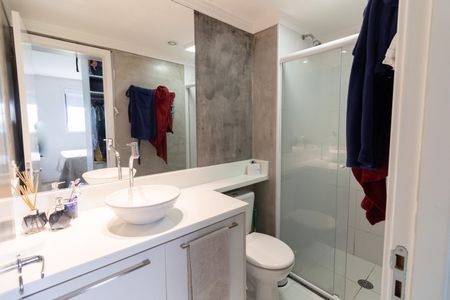 Apartamento à venda com 58m², 2 quartos e 1 vaga Apartamento à venda com 58m², 2 quartos e 1 vagaBanheiro da Suíte