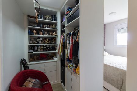 Apartamento à venda com 58m², 2 quartos e 1 vaga Apartamento à venda com 58m², 2 quartos e 1 vagaCloset da Suíte