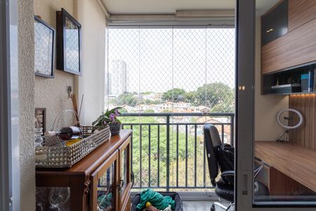 Apartamento à venda com 58m², 2 quartos e 1 vaga Apartamento à venda com 58m², 2 quartos e 1 vagaVaranda