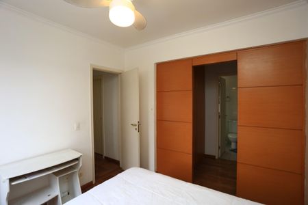 Apartamento à venda com 98m², 3 quartos e 2 vagas Apartamento à venda com 98m², 3 quartos e 2 vagasSuíte