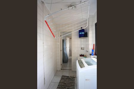 Apartamento à venda com 98m², 3 quartos e 2 vagas Apartamento à venda com 98m², 3 quartos e 2 vagasÁrea de Serviço