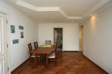 Apartamento à venda com 98m², 3 quartos e 2 vagas Apartamento à venda com 98m², 3 quartos e 2 vagasSala