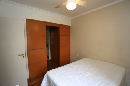 Apartamento à venda com 98m², 3 quartos e 2 vagas Apartamento à venda com 98m², 3 quartos e 2 vagasSuíte