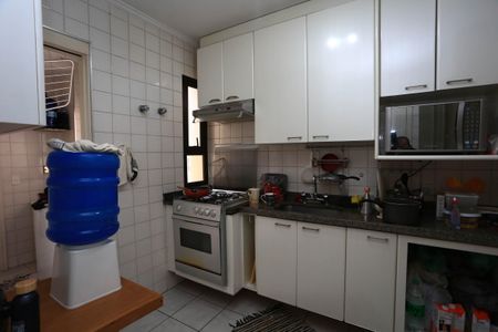 Apartamento à venda com 98m², 3 quartos e 2 vagas Apartamento à venda com 98m², 3 quartos e 2 vagasCozinha