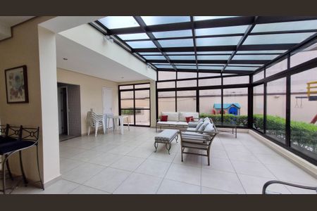 Apartamento à venda com 98m², 3 quartos e 2 vagas Apartamento à venda com 98m², 3 quartos e 2 vagasÁrea comum - Salão de festas