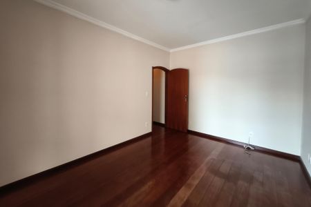 Casa à venda com 259m², 2 quartos e 2 vagas Casa à venda com 259m², 2 quartos e 2 vagasQuarto 2
