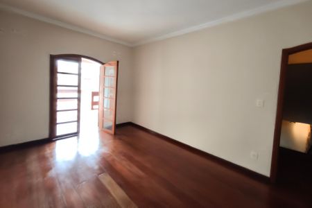 Casa à venda com 259m², 2 quartos e 2 vagas Casa à venda com 259m², 2 quartos e 2 vagasQuarto 1
