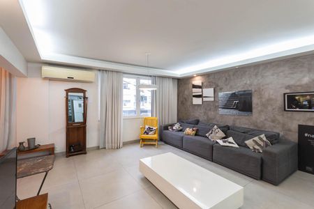 Sala de casa à venda com 4 quartos, 150m² em Tijuca, Rio de Janeiro