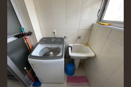 Apartamento à venda com 82m², 3 quartos e 1 vagaÁrea de Serviço