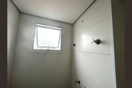 Apartamento à venda com 64m², 2 quartos e 1 vaga Apartamento à venda com 64m², 2 quartos e 1 vagaBanheiro da Suíte