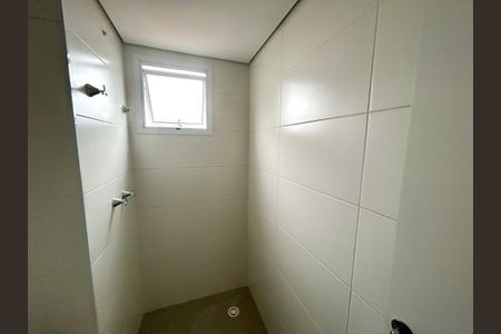 Apartamento à venda com 64m², 2 quartos e 1 vaga Apartamento à venda com 64m², 2 quartos e 1 vagaBanheiro