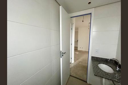 Apartamento à venda com 64m², 2 quartos e 1 vaga Apartamento à venda com 64m², 2 quartos e 1 vagaBanheiro