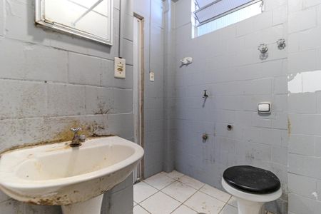 Banheiro Social de kitnet/studio para alugar com 1 quarto, 30m² em Vila Buarque, São Paulo