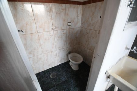 Banheiro de casa para alugar com 1 quarto, 50m² em Vila Tofanello, Campinas