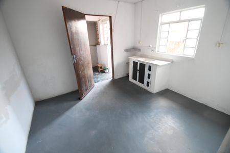 Cozinha de casa para alugar com 1 quarto, 50m² em Vila Tofanello, Campinas