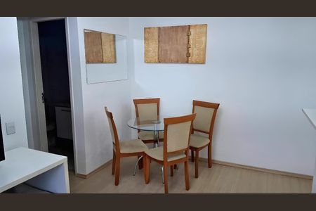 Sala de apartamento para alugar com 1 quarto, 40m² em Vila Nova Conceição, São Paulo