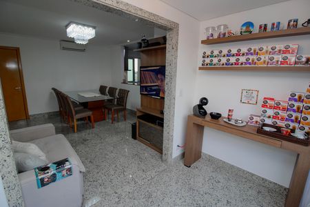 Foto 04 de apartamento à venda com 2 quartos, 65m² em Centro, Belo Horizonte